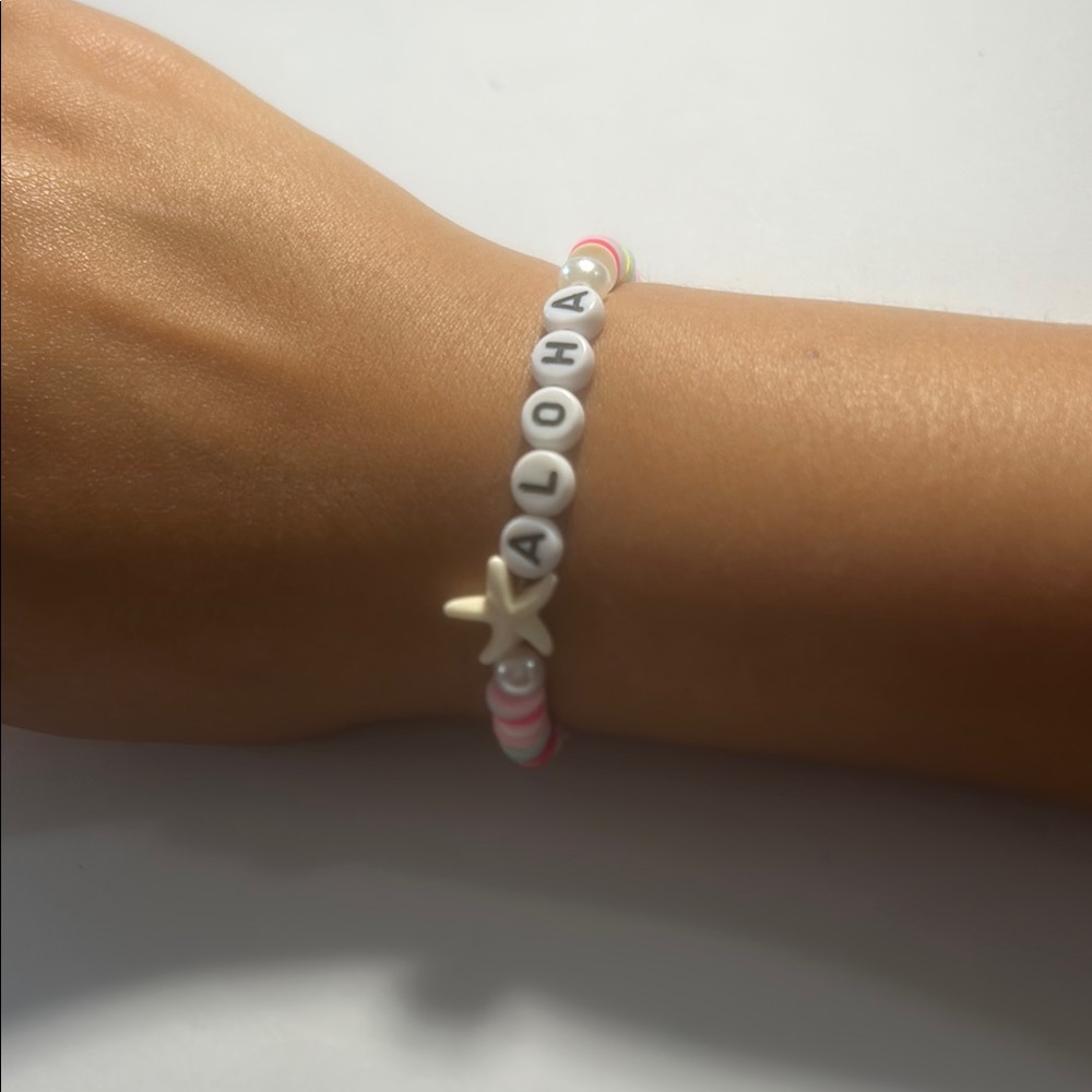Aloha Beaded Bracelet - White and Pink